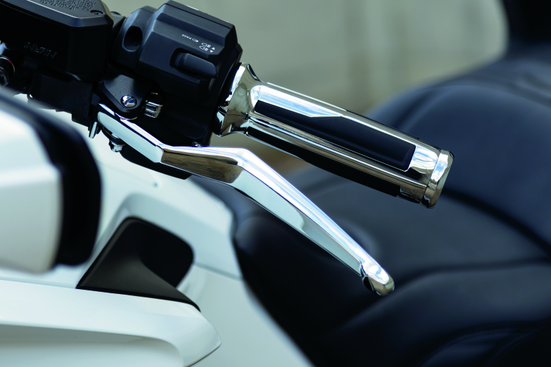 Kuryakyn Omni Lever SetChrome Bolts Kuryakyn