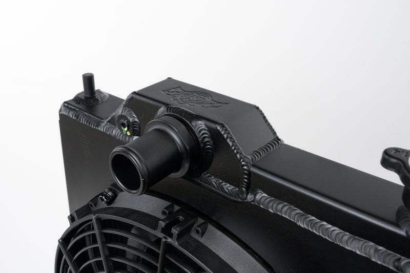 CSF 96-07 Mitsubishi Evo 4/5/6/7/8/9 Full-Slim Radiator w/12in Fan & Shroud/-16AN - Black Radiators CSF