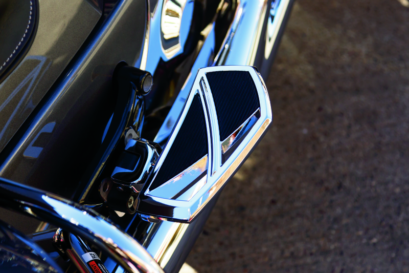 Kuryakyn Phantom Mini Boards Chrome Running Boards Kuryakyn