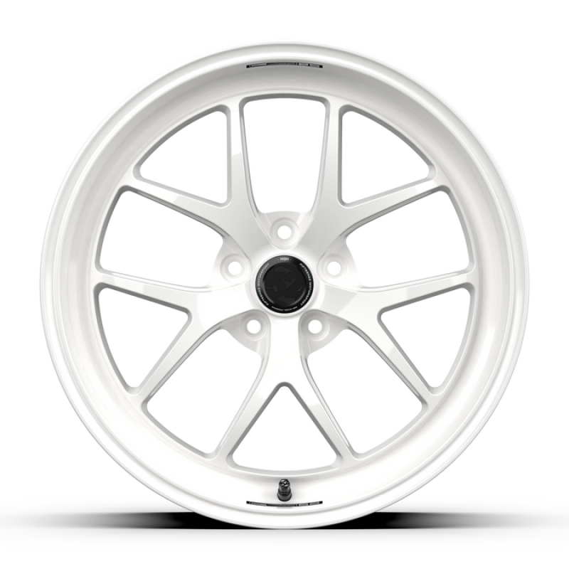 fifteen52 Sector RSR 19x9.5 5x114.3 38mm ET 73.1mm Center Bore Rally White Wheels - Cast fifteen52