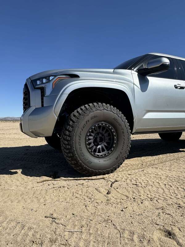 Camburg 22-25 Toyota Tundra 2WD/4WD Blue KINETIK Uniball Trail Series Long Travel Kit w/ Billet UCA Suspension Arms & Components Camburg