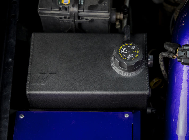 Mishimoto 01-07 Chevy/GMC 6.6L Duramax Degas Tank - Black Coolant Reservoirs Mishimoto