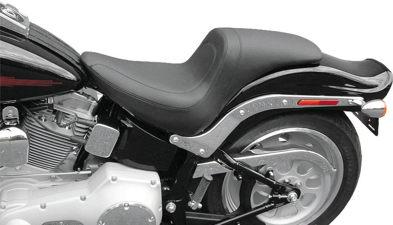 Mustang 06-17 Harley Softail Wide Tire (200mm) Fastback 1PC Seat - Black One-Piece Motorcycle Seats Mustang Motorcycle