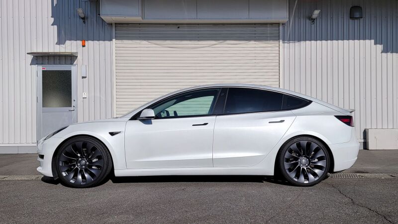 HKS 19-23 Tesla Model 3 RWD Hipermax S Full Kit Coilovers HKS
