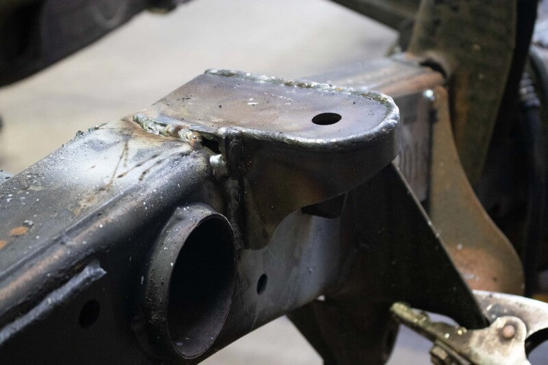 Rust Buster 11-18 Chevy Silverado 2500HD/3500HD Center Bed Mount - Left Frames RustBuster