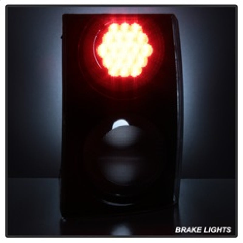 xTune Land Rover Range Rover 06-09 Euro Style Tail Lights Clear ALT-JH-LRRRS06-CL Tail Lights SPYDER