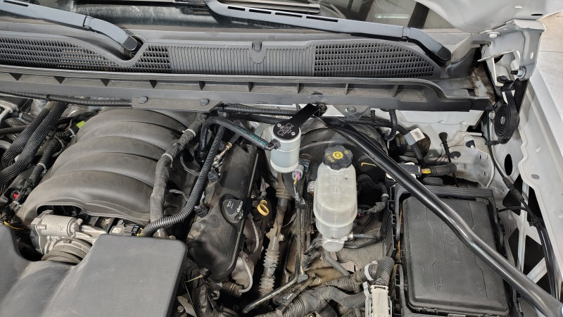 J&L 14-18 Chevy Silverado 1500 / 14-18 GMC Sierra 1500 4.3L V6 Oil Separator - Clear Anodized Oil Separators J&L