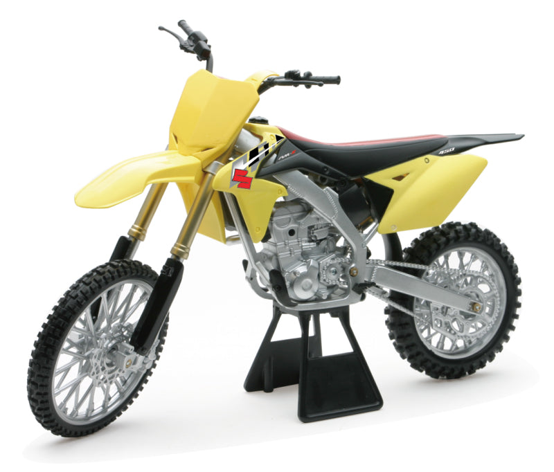 New Ray Toys Suzuki RM-Z450 Dirt Bike/ Scale - 1:6 Toys New Ray Toys
