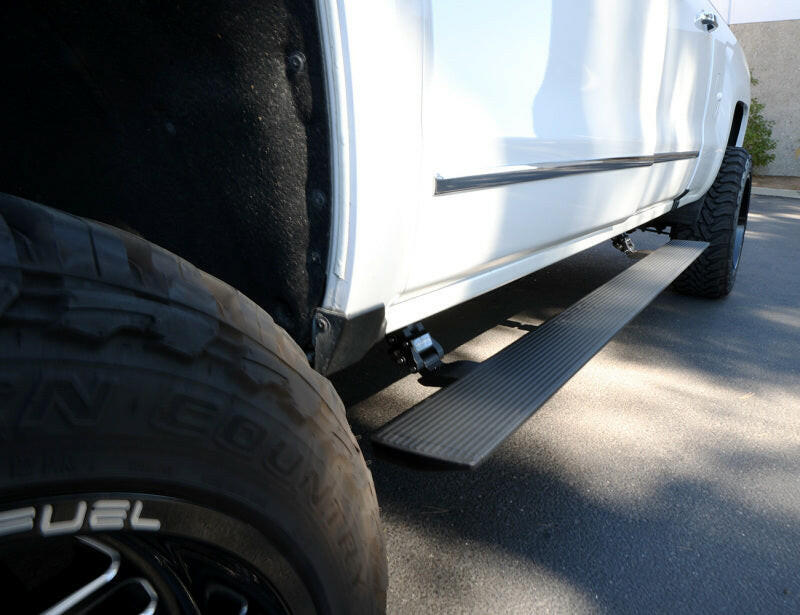 RealTruck 15-19 Chevy Silverado 25/3500HD CC Dsl 4dr VoltStep Electric Running Board Kit - Tex. Blk Running Boards Go Rhino