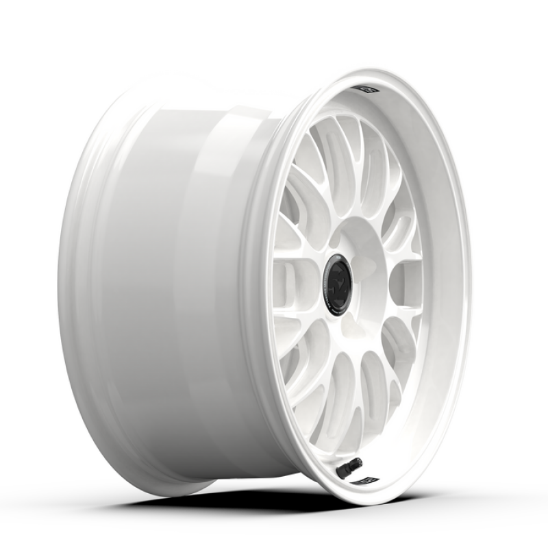 fifteen52 Holeshot RSR 18x9.5 5x114.3 38mm ET 73.1mm Center Bore Rally White Wheels - Cast fifteen52