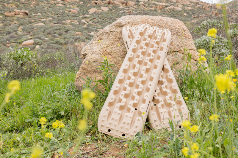 DV8 Offroad DV8 Xtract Traction Boards | Pair | Tan Recovery Boards DV8 Offroad