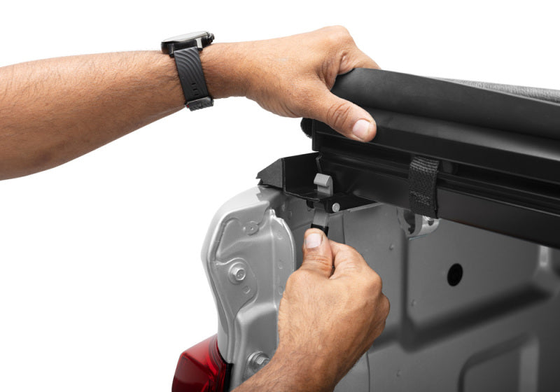 Cubierta para caja de 5 pies Truxedo 22+ Nissan Frontier Lo Pro