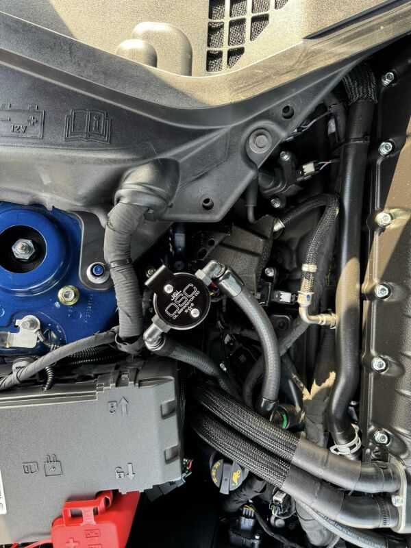 J&L 24-25 Ford Mustang GT w/ Whipple Supercharger Oil Separator 3.0 PCV Side - Black Anodized Oil Separators J&L