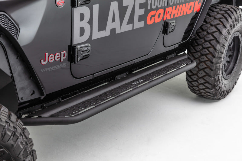 Go Rhino 18-20 Jeep Wrangler JLU Dominator Extreme D6 SideSteps Complete Kit w/SideStep + Brkts Side Steps Go Rhino