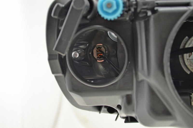 Hella 08-10 Vw Touareg Bi-Xenon Headlamp Lh Driving Lights Hella