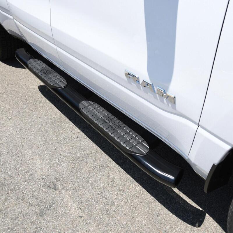 Westin 2019 Ram 1500 Quad Cab (Excl Classic) PRO TRAXX 5 Oval Nerf Step Bars - Black Nerf Bars Westin