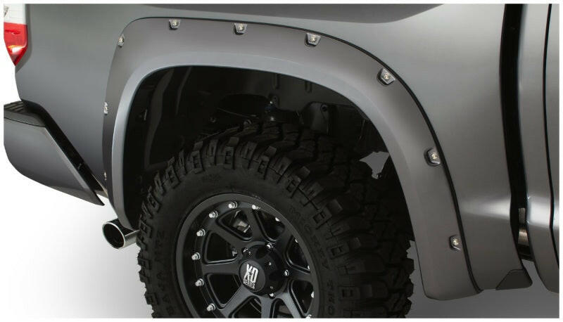 Bushwacker 14-18 Toyota Tundra Fleetside Pocket Style Flares 4pc 66.7/78.7/97.6in Bed - Black Fender Flares Bushwacker