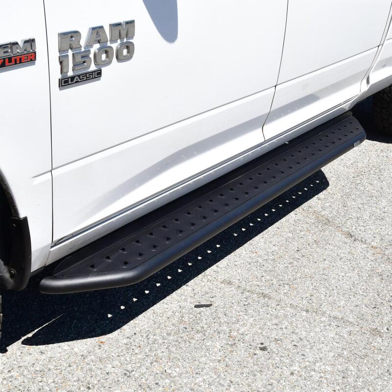 Westin 19-23 Ram 1500 Crew Cab Pickup (Excl. 1500 Classic) Outlaw Running Boards - Textured Black Nerf Bars Westin