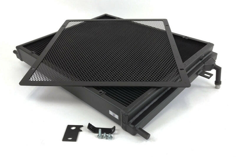 CSF 2014+ BMW M3/M4 (F8X) Front Mount Heat Exchanger w/Rock Guard - Black Radiators CSF