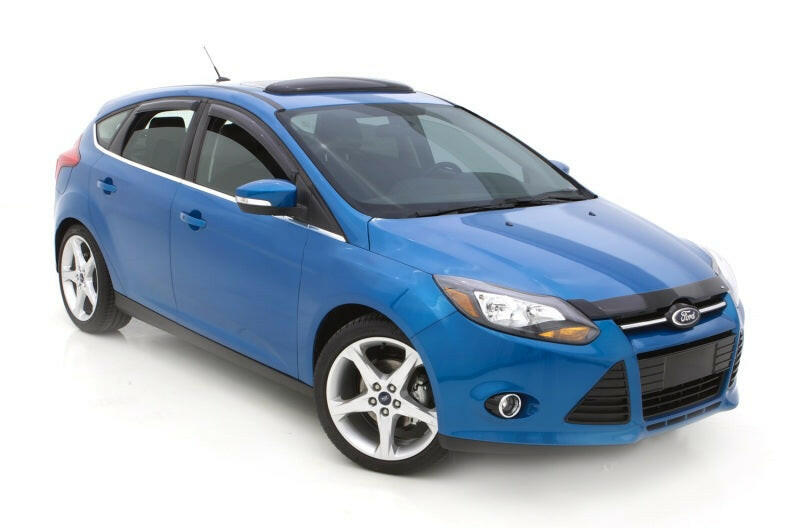 AVS Universal Windflector Classic Sunroof Wind Deflector (Fits Up To 35.5in.) - Smoke Wind Deflectors AVS