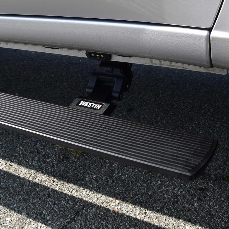 Westin 19-26 Chev/GMC Silv/Srra 1500 CC (No 19 LTD) / 20-26 2500/3500 Pro-e Running Boards - Tex Blk Running Boards Westin