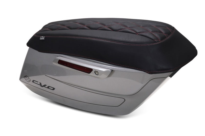Mustang 23-25 Harley CVO Road Glide (ST) Deluxe Diamond Saddlebag Lid Covers Seat Covers Mustang Motorcycle