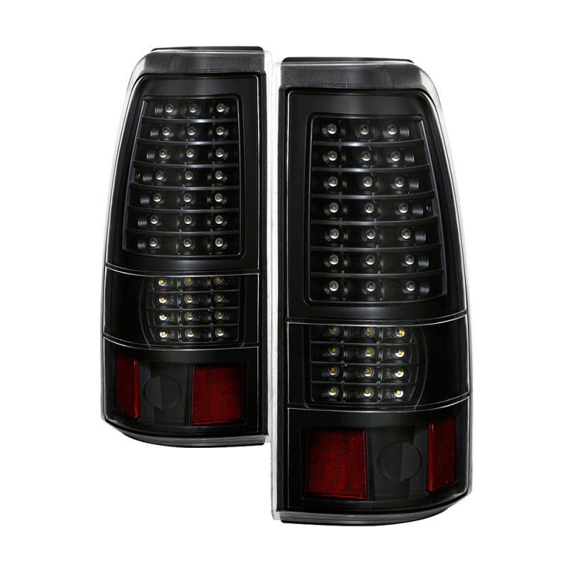 xTune 03-06 Chevrolet Silverado 1500 LED Tail Lights - Black (ALT-JH-CSIL03-LED-BK) Tail Lights SPYDER