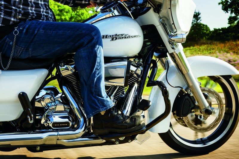 Kuryakyn Starter Cover Milwaukee-8 Chrome Engine Covers Kuryakyn