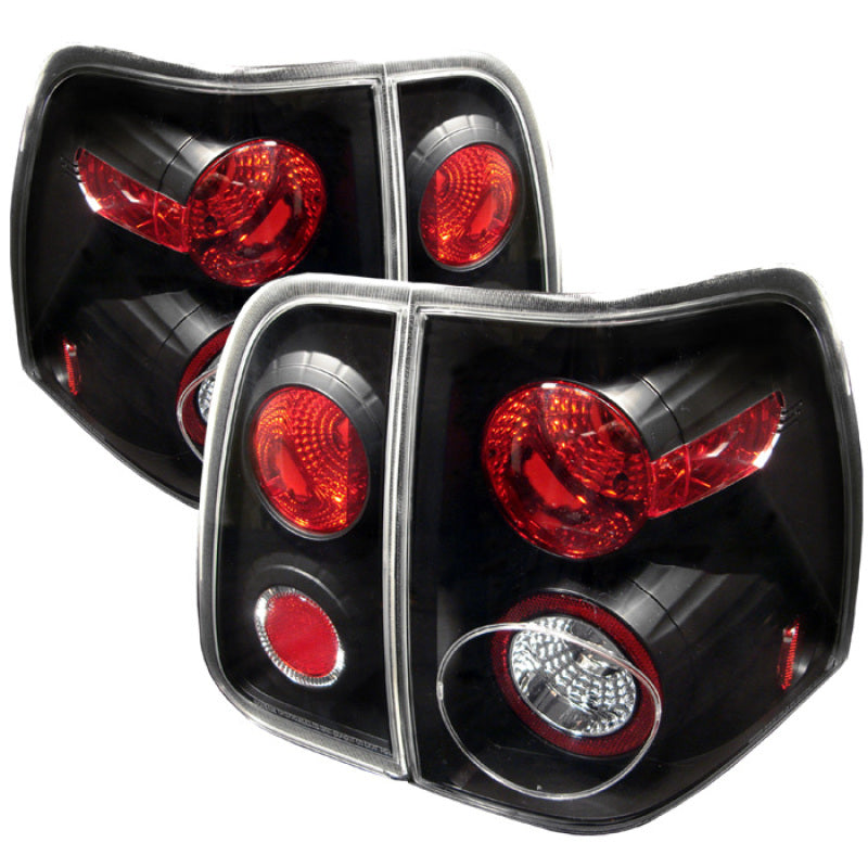 Spyder Lincoln Navigator 03-06 Euro Style Tail Lights Black ALT-YD-LN03-BK Tail Lights SPYDER