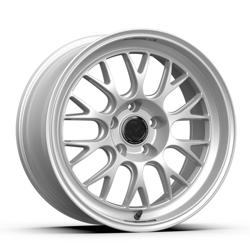 fifteen52 Holeshot RSR 18x9.5 5x120 22mm ET 72.56mm Center Bore Radiant Silver Wheels - Cast fifteen52