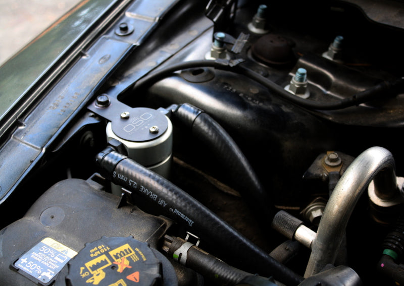 J&L 10-18 Ford Taurus Sho EcoBoost V6 Passenger Side Oil Separator 3.0 - Clear Anodized Oil Separators J&L