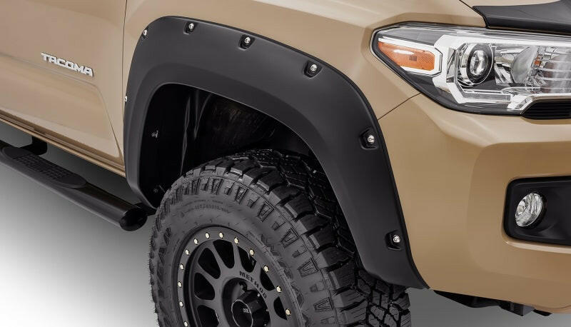 Bushwacker 16-18 Toyota Tacoma Pocket Style Flares 4pc 60.5/73.7in Bed - Black Fender Flares Bushwacker