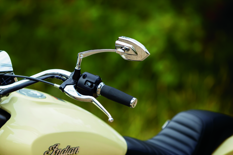 Kuryakyn Thresher Grips Universal 7/8inch Chrome Bolts Kuryakyn