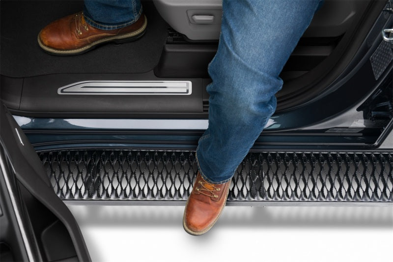 N-Fab Growler Fleet 19-21 GM Silverado/Sierra / 20-21 2500-3500 - Regular Cab - Tex. Black Running Boards N-Fab