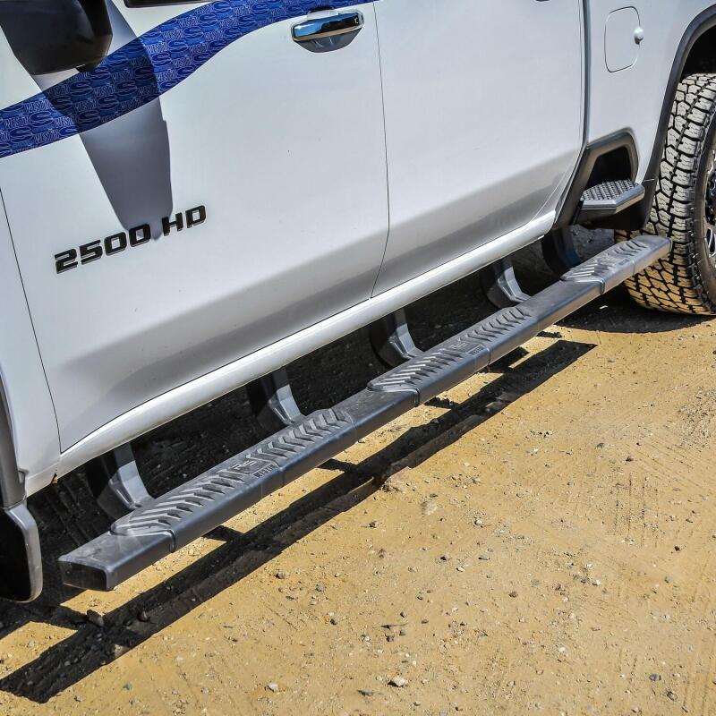 Westin 2020 Chevy Silverado 2500 Crew Cab (6.5ft Bed) R5 M-Series XD W2W Nerf Bars - Textured Black Nerf Bars Westin