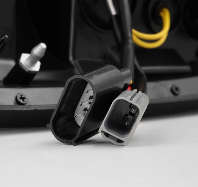 AlphaRex 97-03 Ford F150 / 99-16 Ford F250/F350/F450/F550 LUXX-Series LED Tail Lights - Black Tail Lights AlphaRex