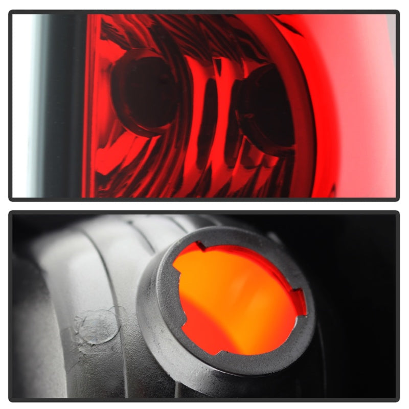 xTune 03-06 Chevrolet Silverado 1500 (w/o Stepside) Tail Light - OEM Right (ALT-JH-CS03-OE-R) Tail Lights SPYDER