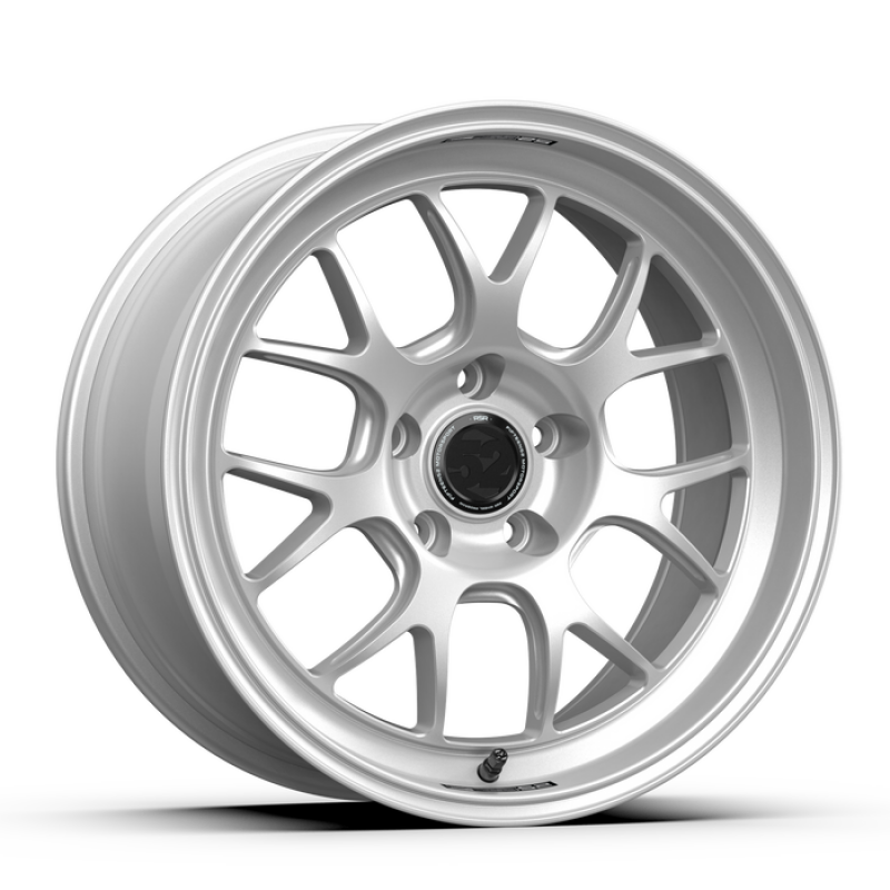 fifteen52 Apex RSR 18x9.5 5x120 22mm ET 72.56mm Center Bore Radiant Silver Wheels - Cast fifteen52