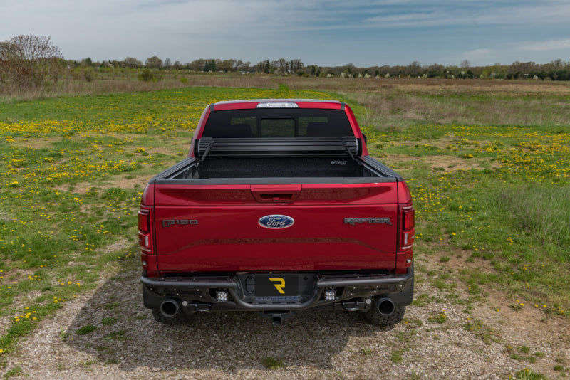Cubierta de caja Sentry de 5 pies y 8 pulgadas Truxedo para GMC Sierra y Chevrolet Silverado 1500 (carrocería nueva) 19-20