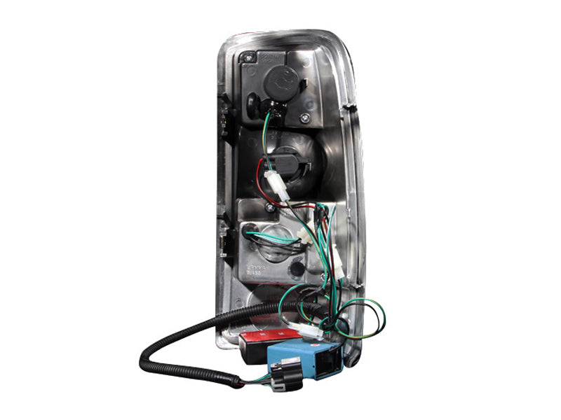 ANZO 2000-2006 Chevrolet Suburban LED Taillights Red/Clear G2 Tail Lights ANZO