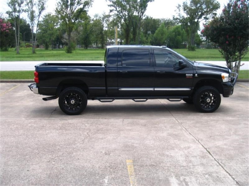 N-Fab Nerf Step 06-09 Dodge Ram 1500/2500/3500 Mega Cab 6.4ft Bed - Gloss Black - Bed Access - 3in Side Steps N-Fab