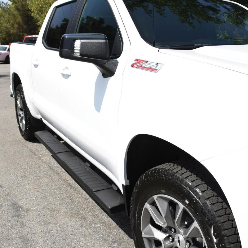 Westin 2019 Chevrolet Silverado/Sierra 1500 Crew Cab R7 Nerf Step Bars - Black Nerf Bars Westin