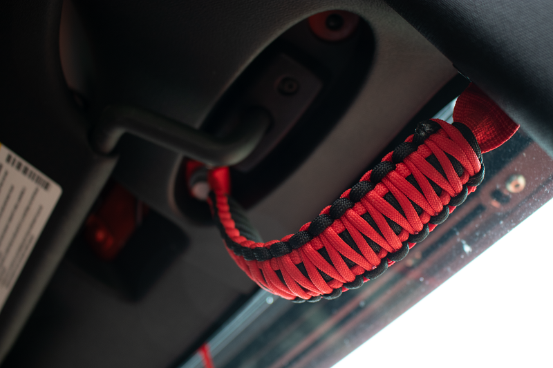 Fishbone Offroad 07-18 Wrangler JK A Pillar Sound Bar Red Paracord Grab Handles Dash & Interior Trim Fishbone Offroad