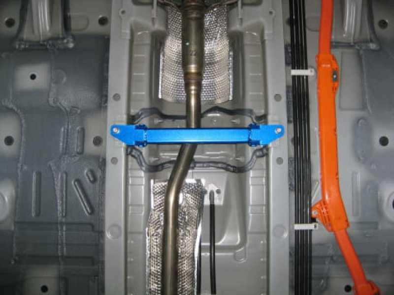 Cusco Power Brace Floor Center Toyota Prius C Aqua Chassis Bracing Cusco