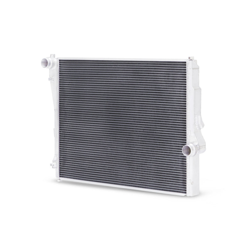 Mishimoto 99-06 BMW 323i/323i/328i/330i Performance Aluminum Radiator Radiators Mishimoto