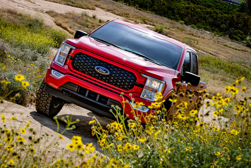 ICON 21-23 Ford F150 4WD 3.5-4.5in Stage 1 Suspension System With Tubular Upper Control Arms Coilovers ICON