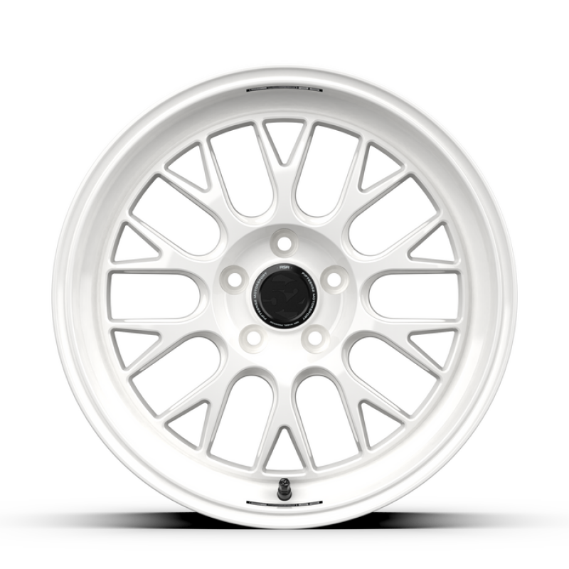 fifteen52 Holeshot RSR 18x9.5 5x114.3 38mm ET 73.1mm Center Bore Rally White Wheels - Cast fifteen52