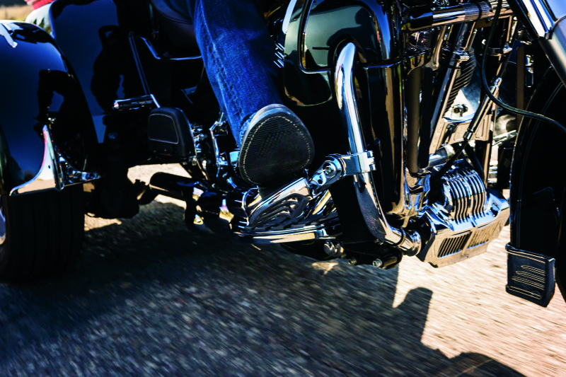 Kuryakyn Oil Cooler Cover 11-16 Touring Chrome Other Body Components Kuryakyn