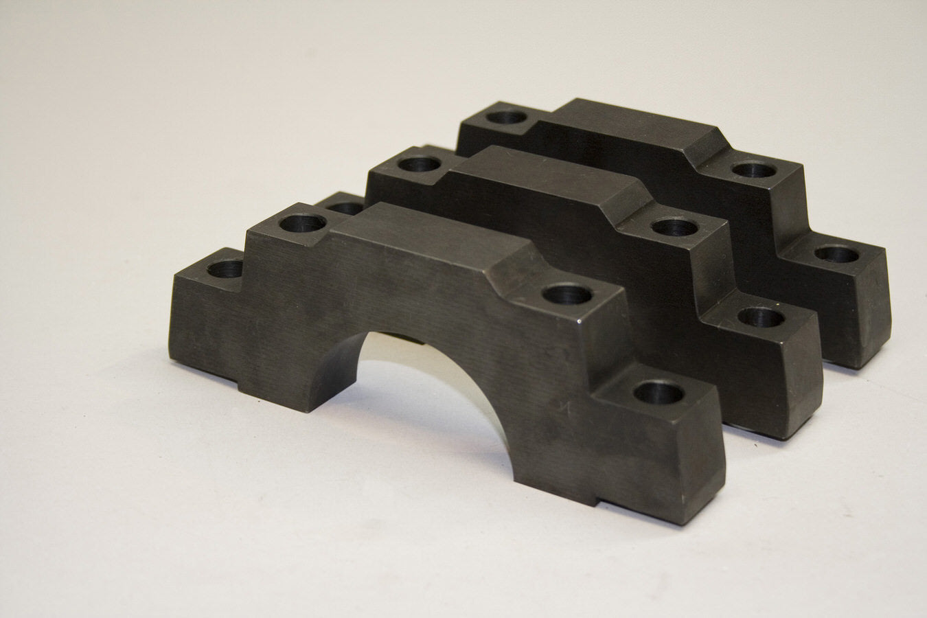 Billet Main Caps 67-86 Chevy 350 2 to 4-Bolt Main Caps PRW