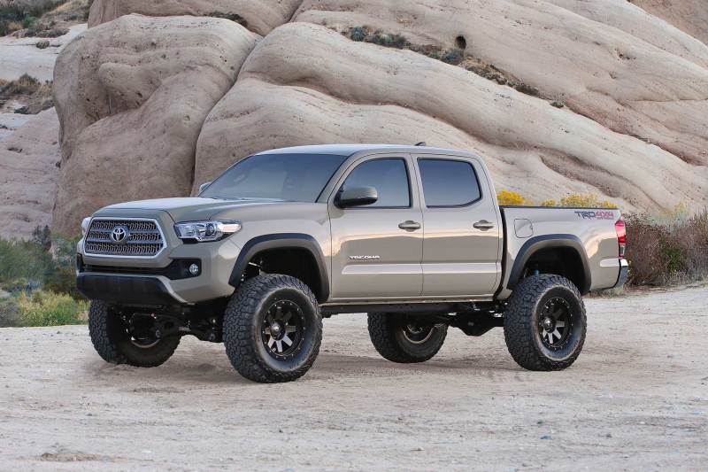 Fabtech 16-21 Toyota Tacoma 4/2WD 6 Lug Models Only 6in Perf Sys w/Dlss 2.5 C/Os & Rr Dlss Coilovers Fabtech